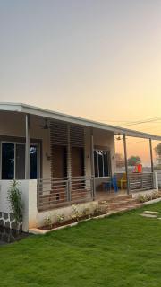 Diamond Dream Farm House - Chinchavli - 5