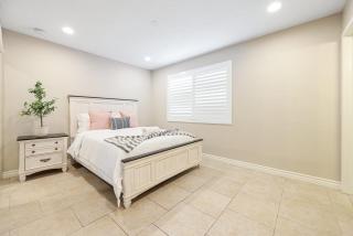 2 Homes in 1 Sleeps 18 10 Min to Zoo and Beach - San Diego - 4