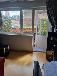 Beautiful Ground floor flat in the Heart of Rochester with balcony mobility friendly - Rochester - 6