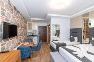 T-Square Residence - 1