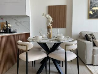 Bright 1br Jvc Balcony & Free Parking - 8