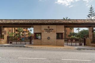 Apartment with a garden near the sea in Gran Bahía de Marbella - Marbella - 9