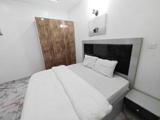 Eko City Apartment - 24hrs Power, Security, Wifi, Netflix, Fully Equipped Kitchen - 3