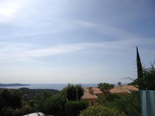 joli studio rez de jardin résidence avec piscine - Cavalaire-sur-Mer - 2