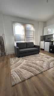 Stanstead - - 3
