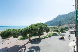 amazing in front of the beach - Riva Trigoso - 0
