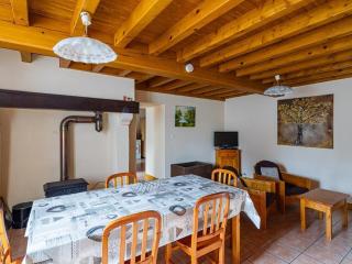 Gîte accueillant pour 7 pers avec cheminée et terrasse - 1