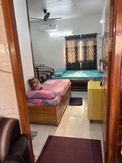3 Beds Room for 5-6 people Stay at Cool Calm Place - Chāmundi - 3