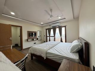madhava residency couple friendly - Kākināda - 4