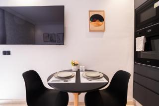 Cozy Studio, Maarif Balcony & Private Parking - - 4
