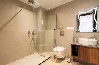 Design 1BR Living Home M5 Stadium Balcony & Private Parking - 7