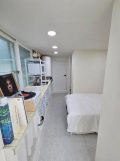 Shin-Nonhyeon Hideout - Seul - 2