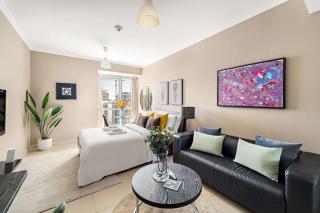 Silkhaus Modern Studio near Almas in West Lake - Dubai - 8