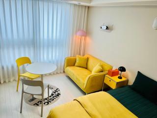 CAT StarB&B - - 6