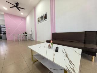 Suite Karangan Near Inokom - - 9