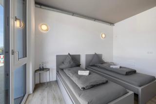 Boardinghouse27 - - 4