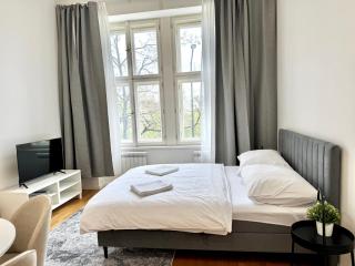 Newly appartment at Muzeum - Prague - 9