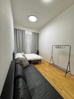 Newly appartment at Muzeum - Prague - 3