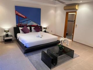Pattaya Serenity Oasis 8BR Pool Villa for Great Vacations - Ban Nong Chaeng - 5