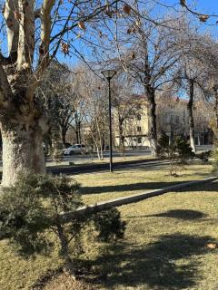 2к комнатная Квартира в центре размещение до 4-х человек - Shymkent - 2