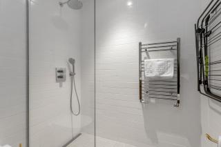 Luxurious Oceanfront - NEW Listing! - 5