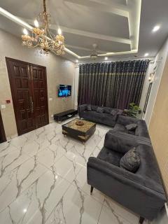 Cozy 3BDR Kitchen Lounges DHA phase 9 Lahore - Lahore - 7
