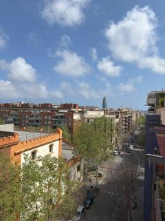 City Center 3 Bedroom Apartment! - 3