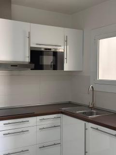 City Center 3 Bedroom Apartment! - 2