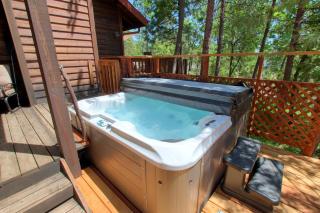 Willow Cove Lodge- 5 bedrooms with a hot tub - Bass Lake - 8