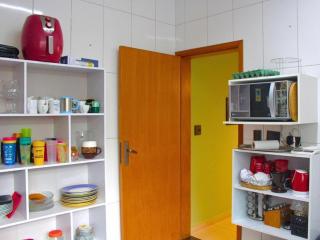 Quartos na Praia - Cozinha Compartilhada, Self Check-in, WiFi, Próximo à Praia - Santos - 9