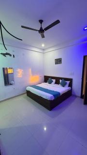Shri Jee Guest House - Vrindāvan - 1