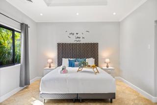 Spacious 3 Min To Beach Pool Jacuzzi Gym - Palm-Eagle Beach - 2