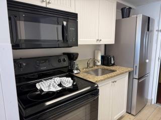 Ocean front one bedroom with an amazing view 404 - 4