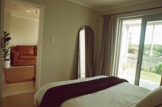 Charming Beach Club Retreat - - 6