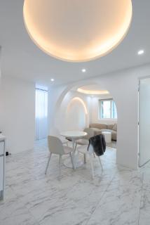 Unique house with hongdae area 2r with livingroom - Seul - 9