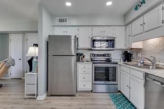 Boardwalk 301 by Carolina Beach Realty - Carolina Beach - 2