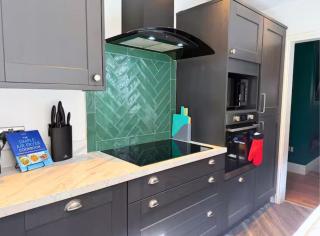 Quiet Garden Escape 3 Beds and Hot Tub Bliss - Londra - 6