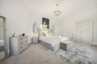 Large Terraced Home with Parking - Glasgow - 1