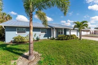 3 Bed, 3 Bath, Pool Home with Boat Dock - 7