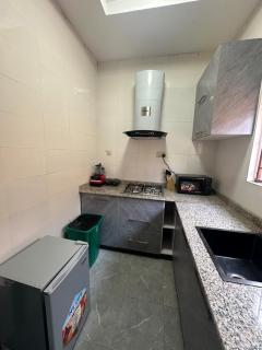 Aqua black studio room - Lagos - 3