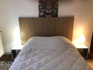Appart Hotel Le Victor Hugo 2 G et sa pizza offerte - Aurillac - 7