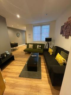 24-7 Secured City Centre Apartments with Free Underground Parking and WiFi - Birmingham - 6