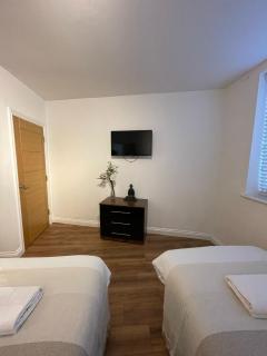 24-7 Secured City Centre Apartments with Free Underground Parking and WiFi - Birmingham - 5