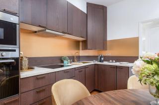 Luxury 2-Bedroom for 6 - Avenue Montaigne - Paris - 7