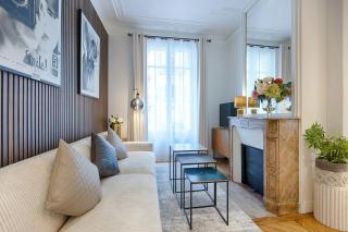 Luxury 2-Bedroom for 6 - Avenue Montaigne - Paris - 6