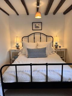 Pear Tree Cottage in the Cotswolds - Bourton on the Water - 0