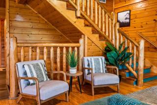 Amazing Views Wgameroom, Hot Tub, Pool - Pigeon Forge - 2