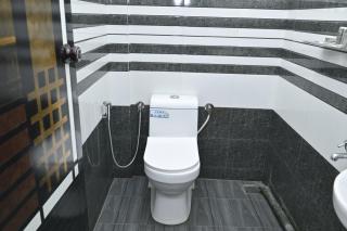 Nirupama,Hotel Aluva 700 Mtr From Aluva Railway Station - Alwaye - 1