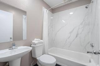 HomeStay Lodge - Pensacola - Davis - Pensacola - 1