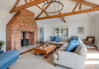 Walnut Tree Barn - Swannington - 8